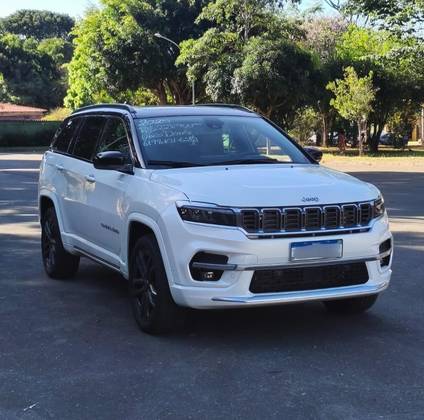 JEEP COMMANDER 2.0 HURRICANE 4 TURBO GASOLINA OVERLAND AT9